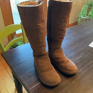 UGG zippered Good Cond!